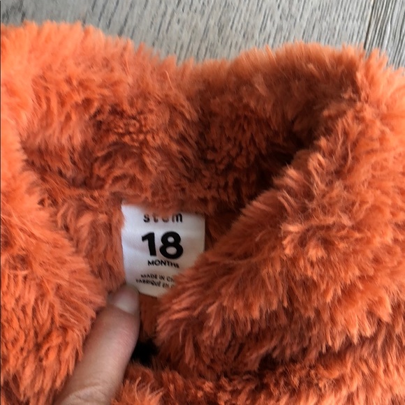 Toddler girl fuzzy coat - Picture 2 of 3